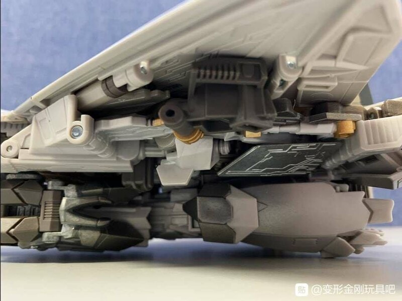 Masterpiece Starscream MPM 10 In Hand Images  (14 of 50)